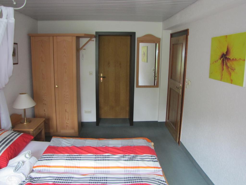 Hof Guttels Waldgasthof Ferienpension Ротенбург-на-Фульде Экстерьер фото